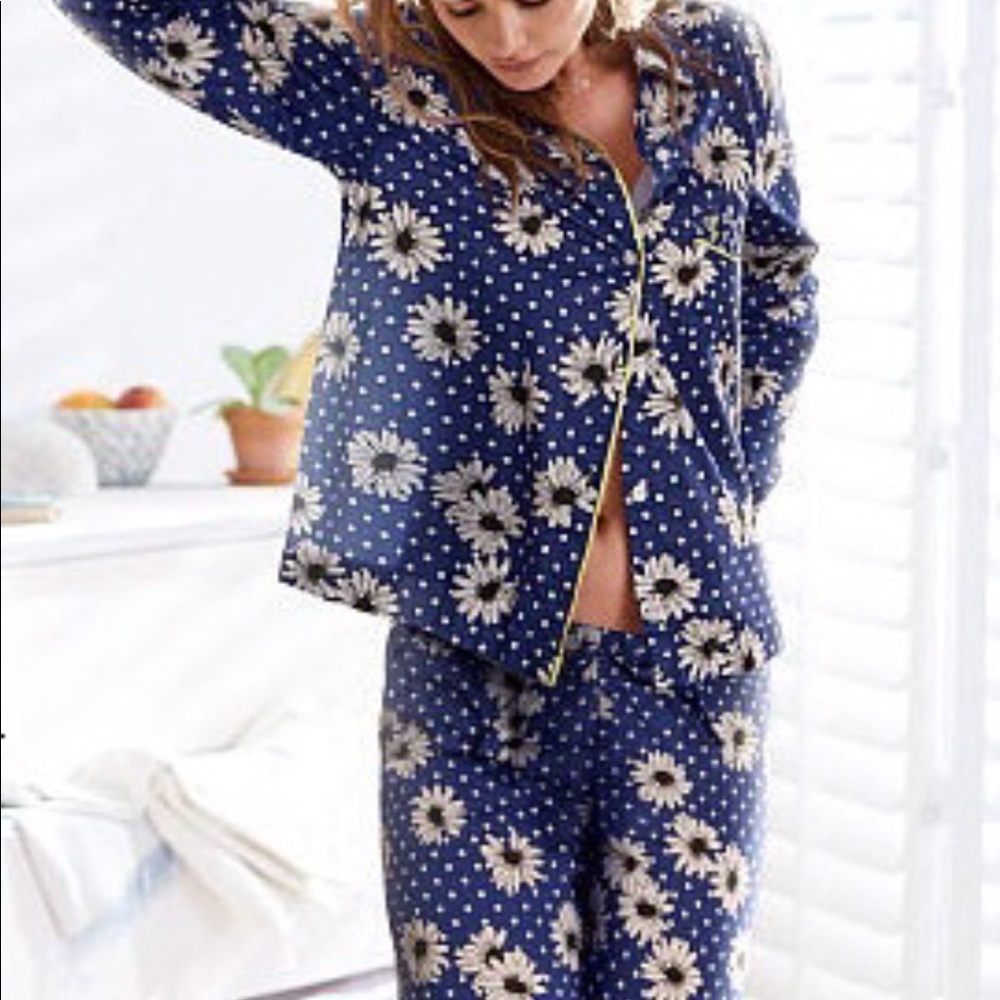 Victoria Secret Daisy and Polkadots Navy Pajamas